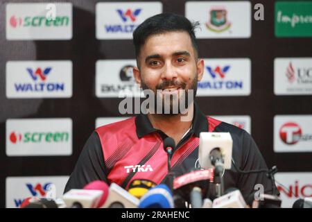 Afghanistan One Day International (ODI)-Spielkapitän Hashmatullah Shahidi nimmt an der Pressekonferenz vor dem Spiel im Zahur Ahmed Chowdhury Stadium (ZA) Teil Stockfoto