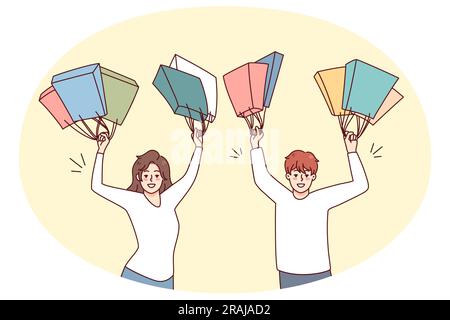 Begeisterte Menschen mit Einkaufstaschen, die im Verkauf einkaufen. Zufriedene Kunden mit Einkäufen. Konzept der Rabatte und Angebote. Flache Vektorgrafik. Stock Vektor