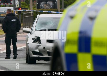 Edinburgh Scotland, Vereinigtes Königreich, 04. Juli 2023. Polizeivorfall Calder Road. Live-Nachrichten von sst/alamy Stockfoto