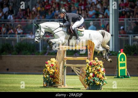 Rupert Winkelmann nimmt am 1. Juli 2023 am Rolex Pan American Grand Prix in Spruce Meadows in Calgary, Kanada, Teil. Stockfoto