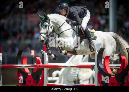 Rupert Winkelmann nimmt am 1. Juli 2023 am Rolex Pan American Grand Prix in Spruce Meadows in Calgary, Kanada, Teil. Stockfoto