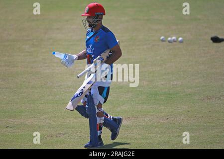 Der afghanische Kapitän Hashmatullah Shahidi nimmt vor dem One Day International (ODI) an einer Trainingssitzung im Zahur Ahmed Chowdhury Stadium (ZACS) Teil Stockfoto