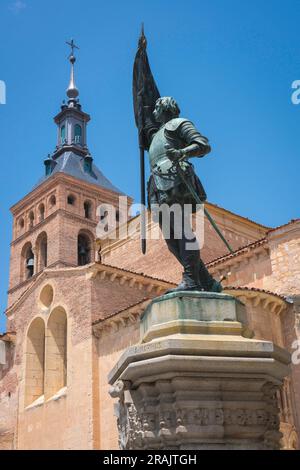 Juan Bravo Segovia, Blick auf die Statue des Volkshelden Juan Bravo aus dem 16. Jahrhundert, der sich auf der Plaza San Martin in der historischen Stadt Segovia, Spanien, befand Stockfoto