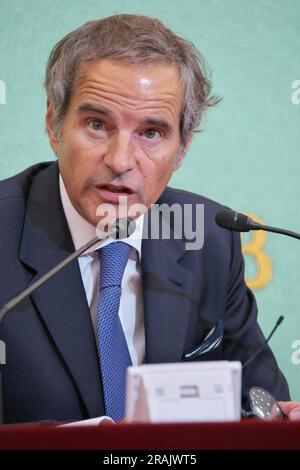 Tokio, Japan. 04. Juli 2023. Rafael Grossi, Generaldirektor der Internationalen Atomenergie-Organisation (IAEO), spricht auf der Pressekonferenz am Dienstag, den 4. Juli 2023 in Tokio, Japan. Foto: Keizo Mori/UPI Credit: UPI/Alamy Live News Stockfoto