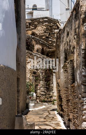 Eine Straße in Kardiani Village, Tinos. Stockfoto