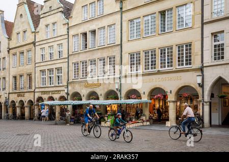 Häuser am Prinzipalmarkt, Münster, Nordrhein-Westfalen, Deutschland. Haeuser am Prinzipalmarkt, Münster, Nordrhein-Westfalen, Deutschland. Stockfoto
