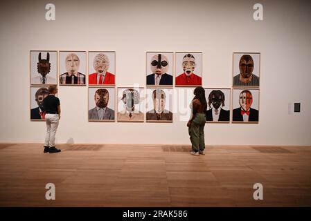 Tate Modern eröffnet eine große neue Ausstellung zur Feier der dynamischen Fotografielandschaft auf dem afrikanischen Kontinent heute , 36 Künstler aus verschiedenen Generationen und Geografien. Die Ausstellung zeigt den dialog zwischen Fotografie und zeitgenössischen Perspektiven über Kulturerbe, Spiritualität, Urbanisierung und Klimawandel, um gemeinsame künstlerische Visionen zu enthüllen, die Afrikas Geschichte zurückgewinnen das Erbe postkolonialer Utopien inspiriert Künstler weiterhin, sich den heutigen Landschaften in einem zu stellen Zeit, in der Afrikas Platz in der Welt noch nie so wichtig war. Stockfoto