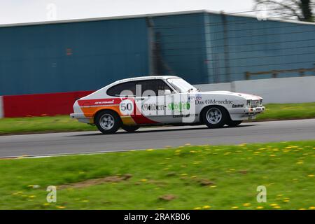 Mark Thomas, Ford Capri 3 Liter S, HRDC „Gerry Marshall“ Trophy Series, über 30 Autos auf dem Spielfeld für ein 45-minütiges zwei-Fahrer-Rennen mit Pre Stockfoto