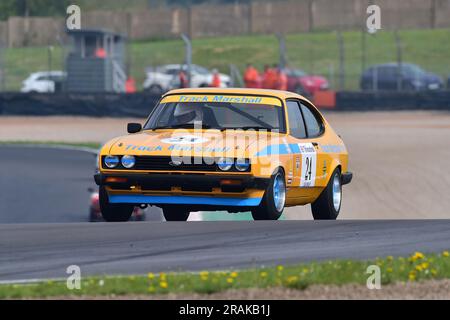 Graham Scarborough, Ford Capri, HRDC „Gerry Marshall“ Trophy Series, über 30 Autos auf dem Spielfeld für ein fünfundvierzig Minuten dauerndes Rennen mit zwei Fahrern vor 1 Stockfoto