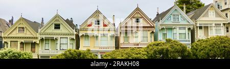 San Franciscos bemalte Damenhäuser 710–720 Steiner Street San Francisco California USA Stockfoto