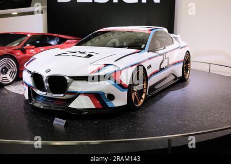 München, Bayern, Deutschland - Juni 24 2023: 2015 BMW 3,0 CSL Hommage im BMW Automobilmuseum. Klassische und moderne BMW-Kollektion. Stockfoto