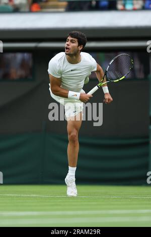 Wimbledon, Royaume Uni. 04. Juli 2023. Carlos Alcaraz (Esp) während der Wimbledon Championships 2023 am 3. Juli 2023 im All England Lawn Tennis & Croquet Club in Wimbledon, England - Photo Antoine Couvercelle/DPPI Credit: DPPI Media/Alamy Live News Stockfoto