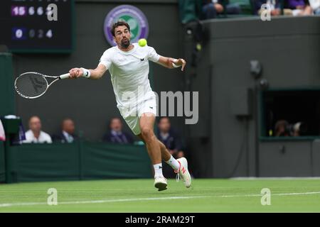 Wimbledon, Royaume Uni. 04. Juli 2023. Jeremy Chardy (Fra) während der Wimbledon Championships 2023 am 3. Juli 2023 im All England Lawn Tennis & Croquet Club in Wimbledon, England - Photo Antoine Couvercelle/DPPI Credit: DPPI Media/Alamy Live News Stockfoto