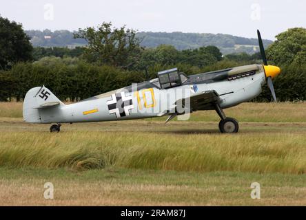 Ein Hispano HA1112 M1L Buchon, ein spanischer Messerschmitt baute ME-109 auf der Headcorn Airshow Kent England Stockfoto