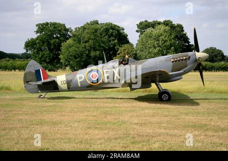 Ein Supermarine Spitfire Mk.IX auf dem Headcorn Aerodrome Kent England Stockfoto