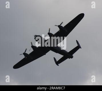 Avro Lancaster B.1 PA474 des Royal Air Force Battle of Britain Memorial Flight auf dem Headcorn Aerodrome Stockfoto