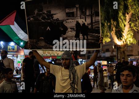 Idlib, Syrien. 04. Juli 2023. Die Palästinenser beteiligen sich solidarisch an einem Protest mit dem Lager Dschenin in Palästina, in der Stadt Idlib. Kredit: Anas Alkharboutli/dpa/Alamy Live News Stockfoto