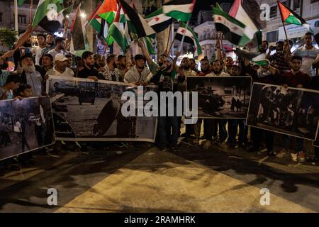 Idlib, Syrien. 04. Juli 2023. Die Palästinenser beteiligen sich solidarisch an einem Protest mit dem Lager Dschenin in Palästina, in der Stadt Idlib. Kredit: Anas Alkharboutli/dpa/Alamy Live News Stockfoto