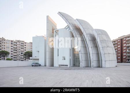 Dio Padre Miseracordioso Kirche (auch Tor Tre Teste Kirche genannt). Architektur von Richard Meier, Rom, Latium, Italien Stockfoto