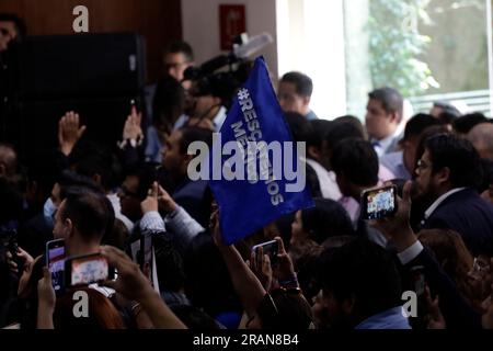 Mexiko-Stadt, Mexiko. 4. Juli 2023. Unterstützer der Nationalen Aktionspartei, die die Kandidaten für das Präsidentenamt Mexikos am Sitz der Partei in Mexiko-Stadt unterstützen. Am 4. Juli 2023 in Mexiko-Stadt, Mexiko (Kreditbild: © Luis Barron/Eyepix via ZUMA Press Wire) NUR REDAKTIONELLER GEBRAUCH! Nicht für den kommerziellen GEBRAUCH! Stockfoto