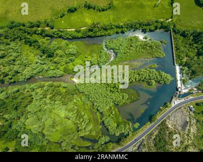 Luftaufnahme des Llesp-Reservoirs im Boí-Tal (Alta Ribagorcca, Lleida, Katalonien, Spanien, Pyrenäen) ESP Vista aérea del embalse de Llesp, Lérida Stockfoto