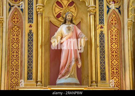 Altar in der Kirche Miralcamp (Pla d'Urgell, Lleida, Katalonien, Spanien) ESP: Retablo en el interior de la iglesia de Miralcamp (Lérida) Stockfoto