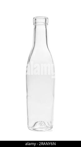 Leere transparente Glasflasche für alkoholische Getränke, isoliert auf weißem Hintergrund. Glasgeräte. Stockfoto