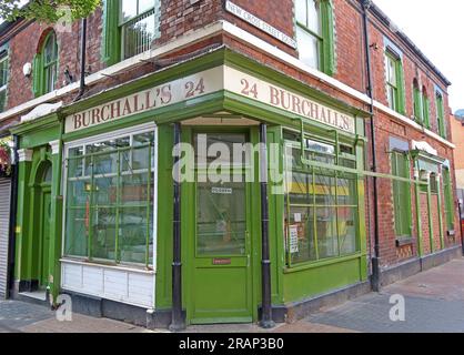 WJ Burchall Butchers - 24 Westfield St, St Helens, Merseyside, England, Großbritannien, WA10 1QF Stockfoto