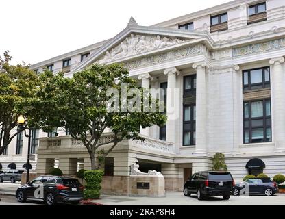 Ehemals Metropolitan Life HQ Fassade und Eingang zum Ritz-Carlton Luxushotel 600 Stockton Street Nob Hill San Francisco Kalifornien USA Stockfoto