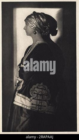 Die Silver Cap 1912 von Adolph de Meyer Stockfoto