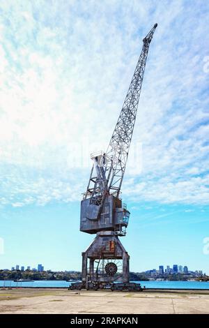 Elektrisches Portal Travelling Jib Crane (C302) der größte Shipyard Crane auf Cockatoo Island, Sydney Harbour - sehr hochauflösendes Bild. Stockfoto