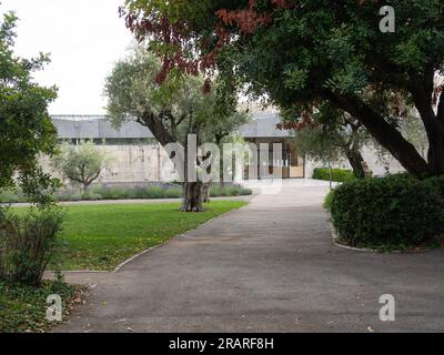 Blick auf das Nationalmuseum Marc Chagall in Nizza, Frankreich - 7. Juni 2023. Stockfoto