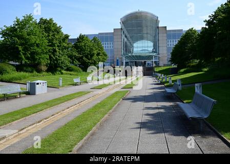 Einer der Eingänge zum Einkaufszentrum der Mall am Cribbs Causeway am Stadtrand von Bristol. Stockfoto