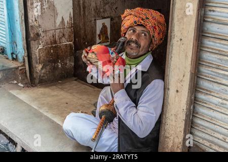 Snake Charmer mit Cobra in Neu-Delhi, Indien. Stockfoto