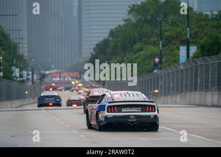 Chicago, Illinois, USA. 2. Juli 2023. NASCAR-Cup-Fahrer, BRAD KESELOWSKI (6) um Position für den ersten Grant Park 220 auf dem Chicago Street Course. (Kreditbild: © Logan T Arce/ASP via ZUMA Press Wire) NUR ZUR REDAKTIONELLEN VERWENDUNG! Nicht für den kommerziellen GEBRAUCH! Stockfoto