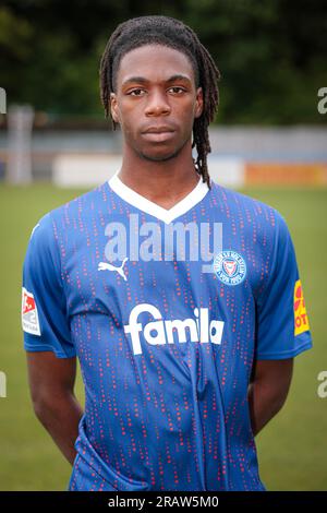 Kiel, Deutschland. 05. Juli 2023. Fußball, 2. Bundesliga, Fotogelegenheit Holstein Kiel: Kieles Aurel Wagbe schaut in die Kamera. Kredit: Frank Molter/dpa/Alamy Live News Stockfoto