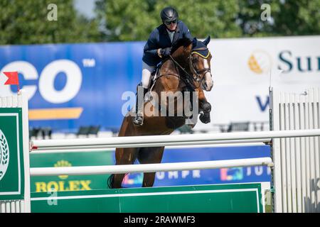 Calgary, Alberta, Kanada, 5. Juli 2023. Daniel Coyle (IRL) reitet Quintin, CSI North American, Spruce Meadows - die Entourage Speed Class Stockfoto