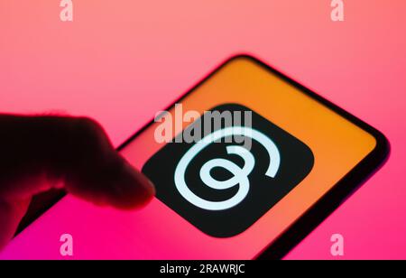 Brasilien. 05. Juli 2023. In dieser Abbildung wird das Thread-Logo auf einem Smartphone-Bildschirm angezeigt. Threads ist die neue App für soziale Netzwerke und Messaging von Meta Platforms. Kredit: SOPA Images Limited/Alamy Live News Stockfoto