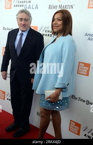 Manhattan, Vereinigte Staaten Von Amerika. 08. Mai 2017. NEW YORK, NY - MAI 08: Robert De Niro, Grace Hightower nimmt am 8. Mai 2017 an der Chaplin Award Gala 44. im David H. Koch Theater im Lincoln Center in New York Teil. Leute: Robert De Niro, Grace Hightower Credit: Storms Media Group/Alamy Live News Stockfoto