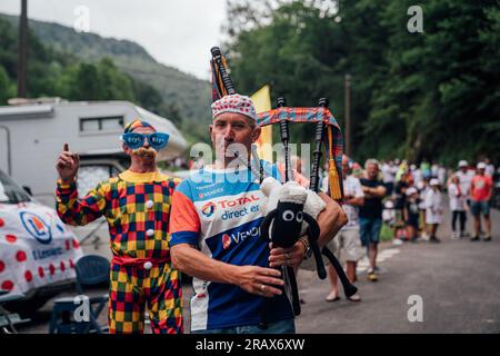 Laruns, Frankreich. 05. Juli 2023. Bild von Zac Williams/SWpix.com- 05/07/2023 - Radfahren - 2023 Tour de France - Stage 5 Pau nach Laruns (162,7km) - französische Fans. Kredit: SWpix/Alamy Live News Stockfoto