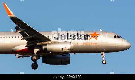 Jetstar Airbus A320 nähert sich Stockfoto