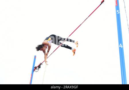 Mondo Duplantis alias Armand Duplantis (SWE) gewinnt das Stabgewölbe mit 19-10 1/4 m (6,05 m) während des BAUHAUS-Galans am Sonntag, den 2. Juli 2023, in Stockholm. Schweden. (Jiro Mochizuki/Bild des Sports) Stockfoto