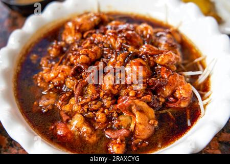 Eine dicke Sojasoße Huang Fried Goose in einem Restaurant in Hongkong Stockfoto