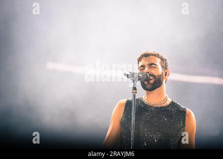 Turin, Italien. 5 Luglio 2023. Der italienische Sänger Marco Mengoni trat live auf der Bühne des Stadio Grande Torino auf. Kredit: Andrea Pinna Stockfoto