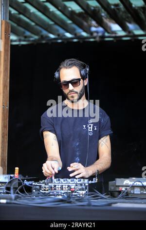 DJ-Set von Brodinski in Tohu Bohu, Radio France Festival, Antigone, Montpellier, Occitanie, Frankreich Stockfoto