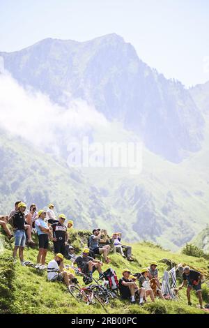 Cauterets Cambasque, Frankreich. 06. Juli 2023. Abbildung zeigt Stufe 6 des Radrennen Tour de France, ein 144 km langes 9-km-Rennen von Tarbes nach Cauterets-Cambasque, Frankreich, Donnerstag, 06. Juli 2023. Die diesjährige Tour de France findet vom 01. Bis 23. Juli 2023 statt. BELGA FOTO JASPER JACOBS Kredit: Belga News Agency/Alamy Live News Stockfoto