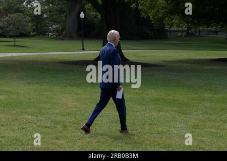 6. Juli 2023, Washington, Distric of Columbia, USA: US-Präsident JOE BIDEN geht heute am 06. Juli 2023 zur Joint Base Andrew und führt Marine One im South Lawn/White House in Washington DC, USA. (Kreditbild: © Lenin Nolly/ZUMA Press Wire) NUR REDAKTIONELLE VERWENDUNG! Nicht für den kommerziellen GEBRAUCH! Stockfoto