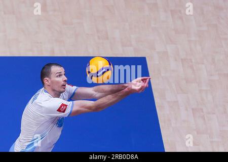 Pasay City, Philippinen. 6. Juli 2023. Alen Pajenk aus Slowenien tritt am 6. Juli 2023 bei der Men's Volleyball Nations League in Pasay City auf den Philippinen am Pool 6 zwischen China und Slowenien an. Kredit: Rouelle Umali/Xinhua/Alamy Live News Stockfoto