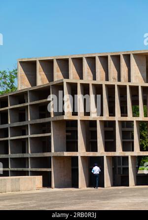 Turm der Schatten entworfen von Le Corbusier, Punjab State, Chandigarh, Indien Stockfoto