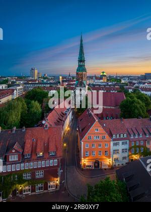 Altstadt von Hannover, Deutschland mit der Kreuzkirche Stockfoto